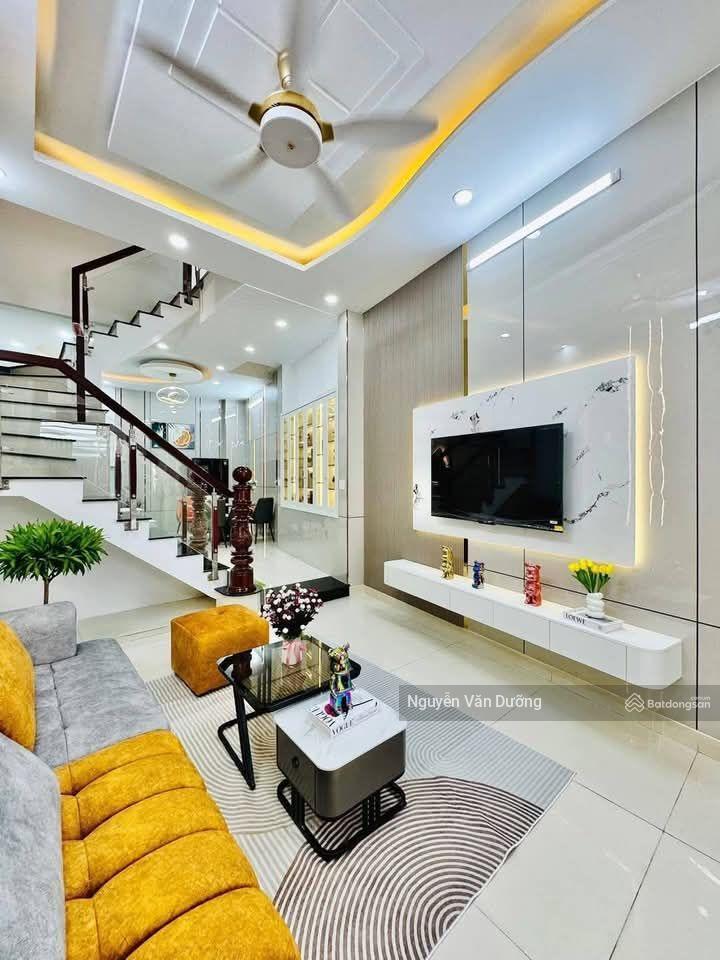 Bán nhà riêng tôn thất tùng, 30m ra phố, ngõ ba gác thông, gần ngay đại học y hà nội, 40m2*5t