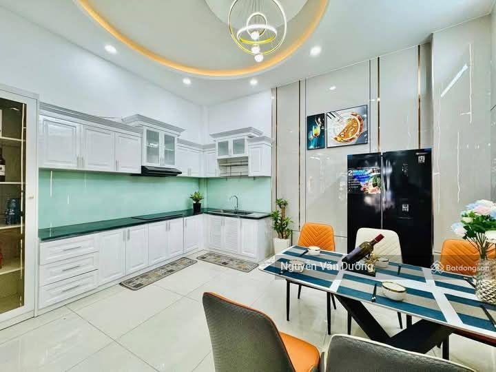Bán nhà riêng tôn thất tùng, 30m ra phố, ngõ ba gác thông, gần ngay đại học y hà nội, 40m2*5t