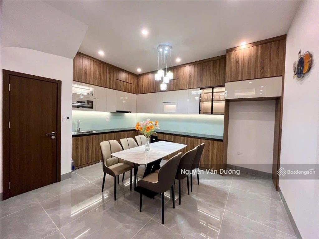 Giá siêu hời! phố vũ ngọc phan, ngõ nông, gần ô tô, dân xây, ở cực thoáng, sân xe riêng, dt 40m2*5t