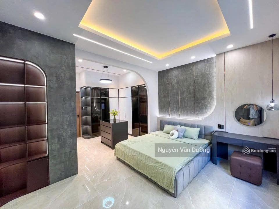 Giá siêu hời! phố vũ ngọc phan, ngõ nông, gần ô tô, dân xây, ở cực thoáng, sân xe riêng, dt 40m2*5t