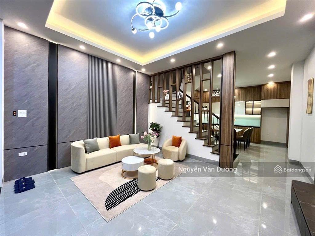 Giá siêu hời! phố vũ ngọc phan, ngõ nông, gần ô tô, dân xây, ở cực thoáng, sân xe riêng, dt 40m2*5t