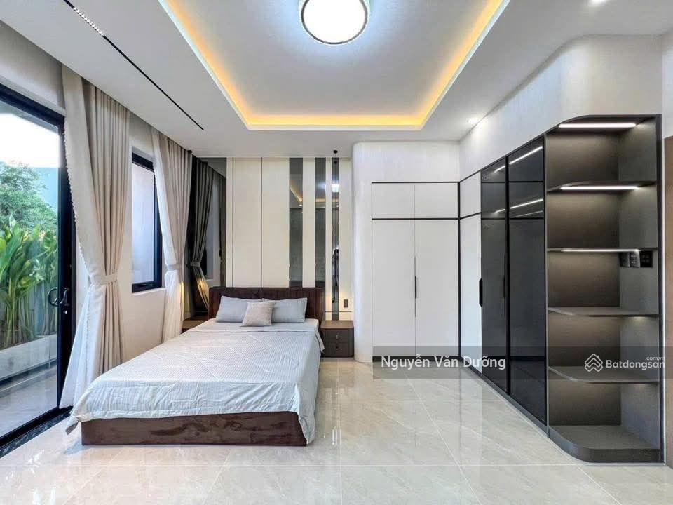 Giá siêu hời! phố vũ ngọc phan, ngõ nông, gần ô tô, dân xây, ở cực thoáng, sân xe riêng, dt 40m2*5t