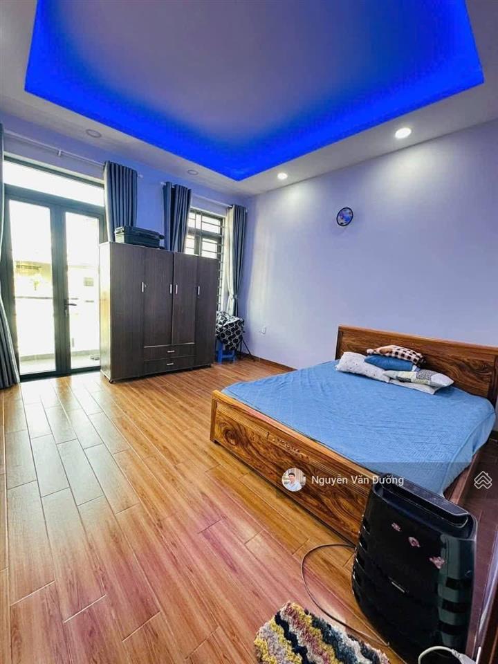 Hạ chào 1 tỷ! nhà thành công, lô góc, 30m ra ô tô, ngõ ba tránh, sân xe, không qh, dt 42m2*5t