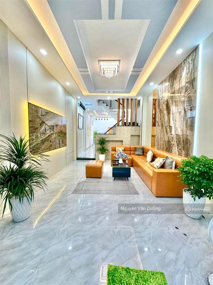 Cực hiếm nhỉnh 7 tỷ có nhà phố nguyễn chí thanh, lô góc, 40m ra phố, vf3 đỗ, dân xây, 39m2*5t