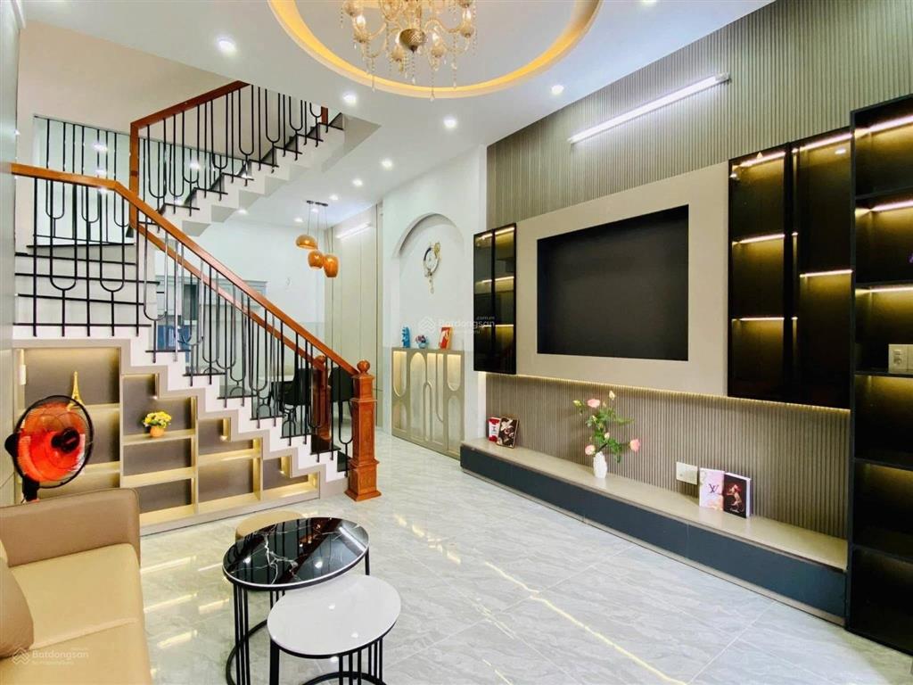 Giá sốc! mặt ngõ thái thịnh, ngõ 3 gác nông, gần ô tô, sân xe riêng, sổ vuông, dân xây, 42m2 * 5t