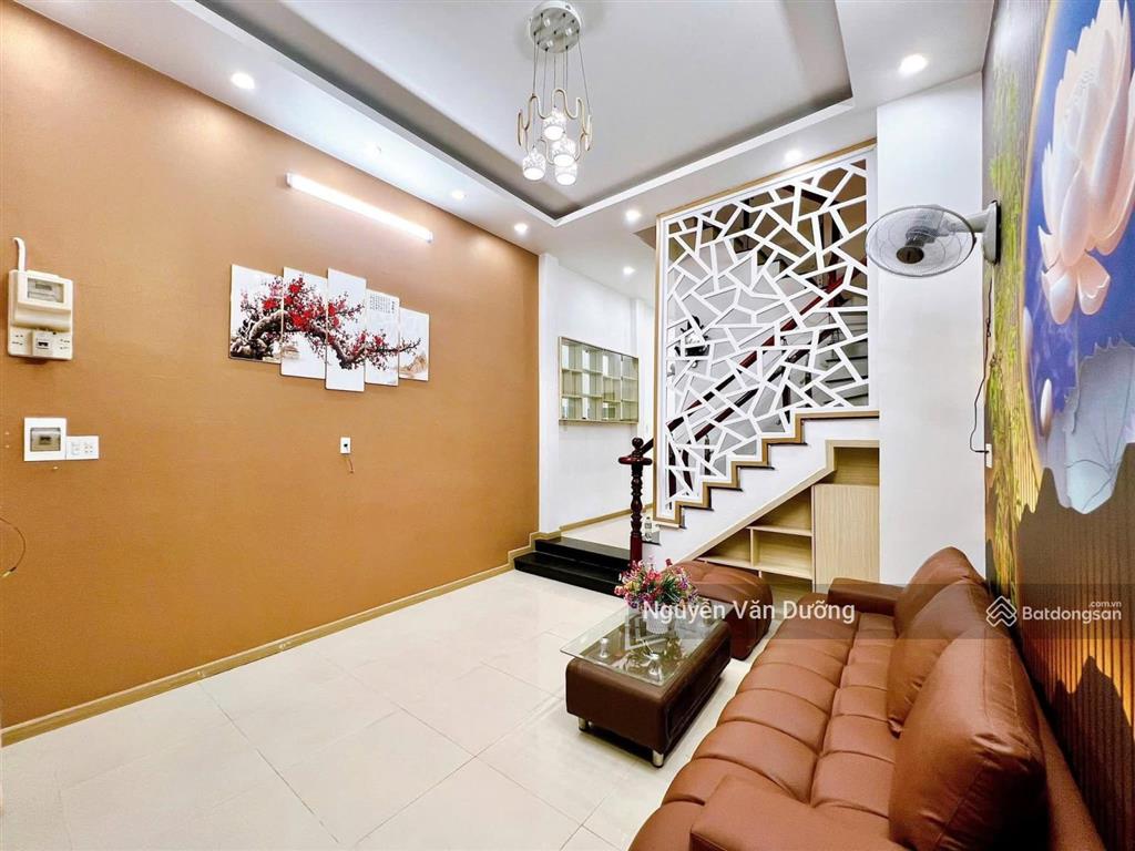 Chốt gấp! lô góc phố đặng tiến đông, ngõ thông gần phố, ôtô cách 25m, sân xe riêng, nở hậu, 40m2*5t