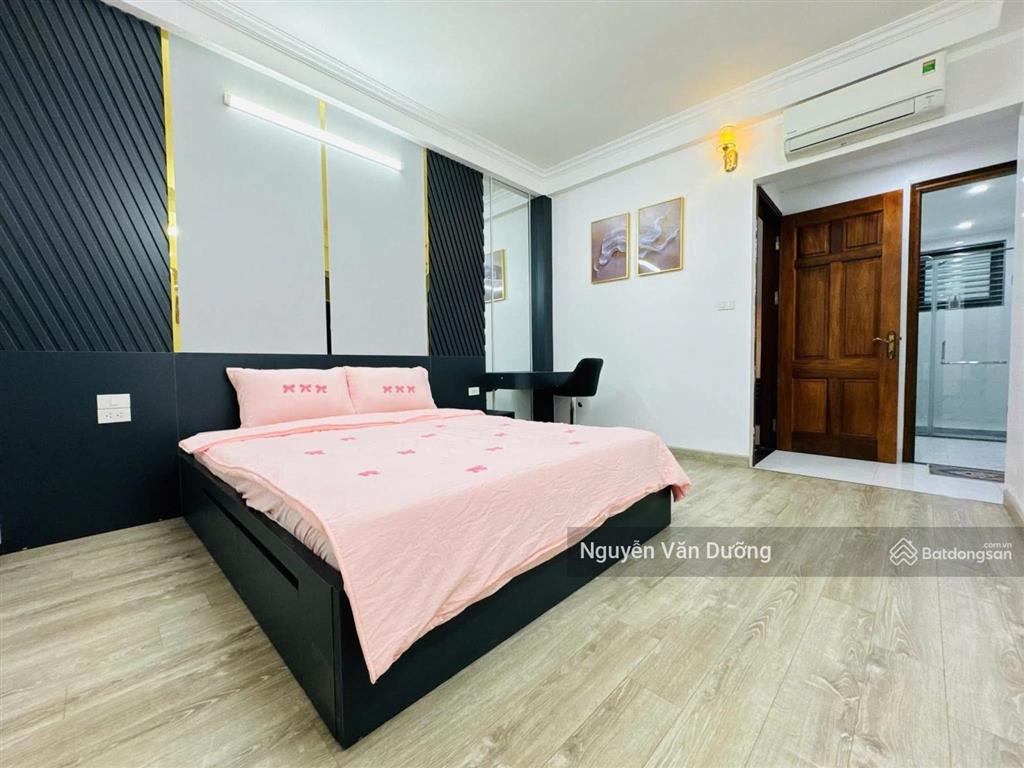 Chốt gấp! lô góc phố đặng tiến đông, ngõ thông gần phố, ôtô cách 25m, sân xe riêng, nở hậu, 40m2*5t