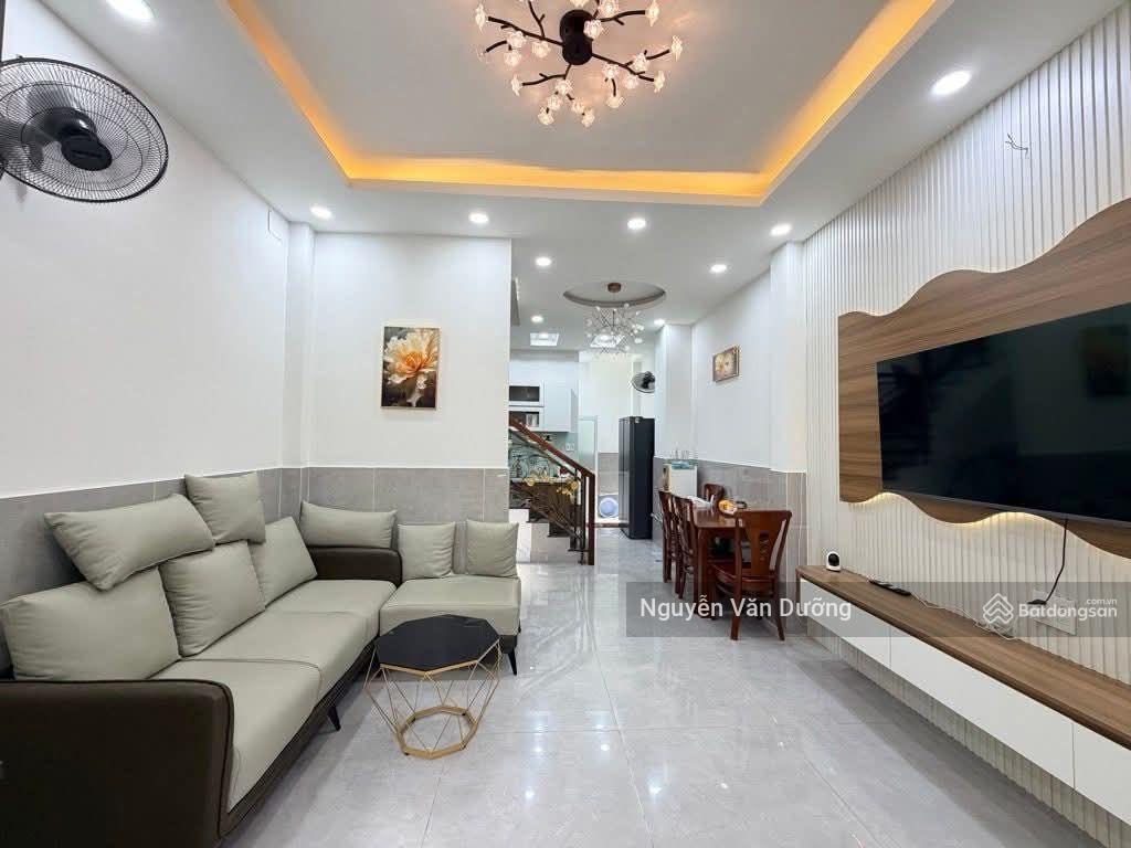 Quá rẻ chốt nhanh! lô góc phố ngọc khánh, gần phố, ngõ 3 gác nông, 20m ra ô tô, sân xe, 39m2*5t