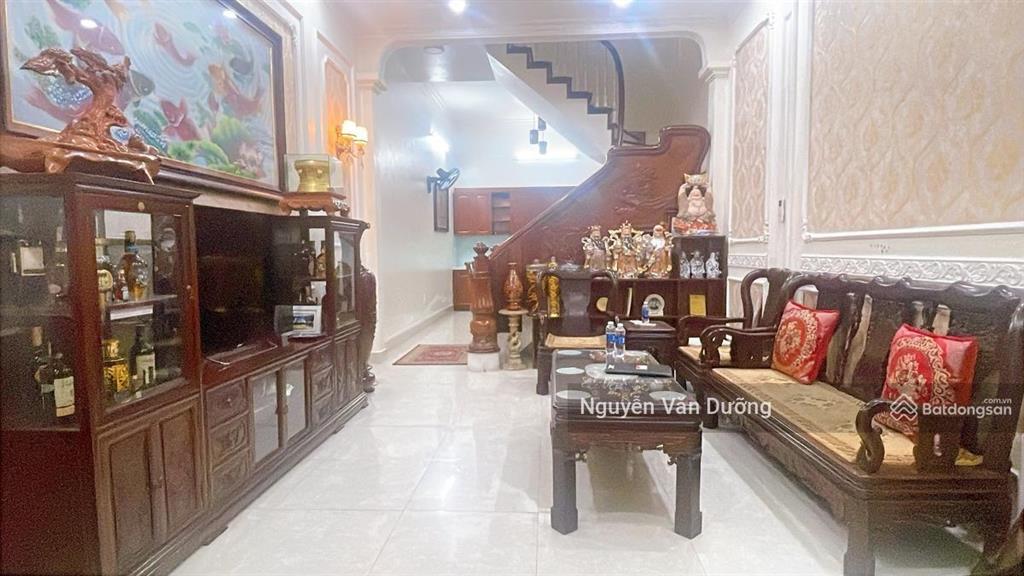 Chốt gấp! phố trần quang diệu giáp hoàng cầu, ngõ nông, 2 mặt thoáng gần phố, ô tô đỗ gần, 38m2*5t