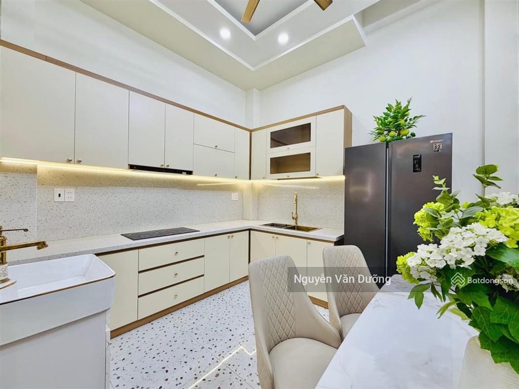 Bán nhà phố hào nam  an trạch, ngõ thông thoáng, 35m ô tô tránh, gần hoàng cầu, sân xe, 37m2*5t