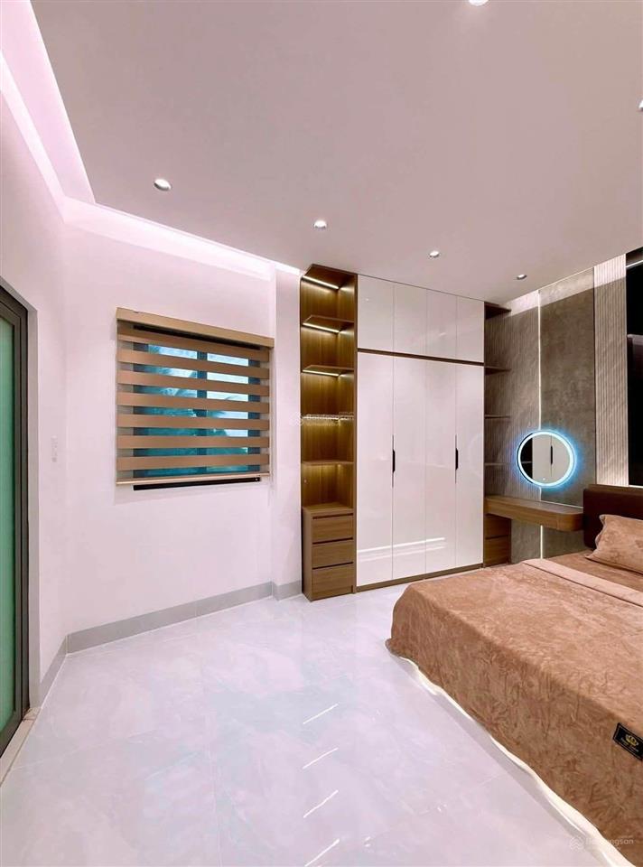Siêu phẩm lê văn lương, nhà mới ở ngay, sát mặt phố, ô tô cách 20m, ko quy hoạch, 39m2 *5t