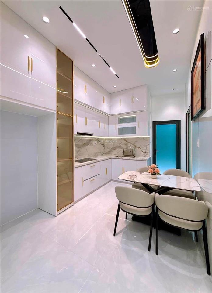 Siêu phẩm lê văn lương, nhà mới ở ngay, sát mặt phố, ô tô cách 20m, ko quy hoạch, 39m2 *5t