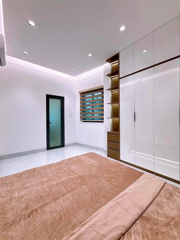 Siêu phẩm lê văn lương, nhà mới ở ngay, sát mặt phố, ô tô cách 20m, ko quy hoạch, 39m2 *5t