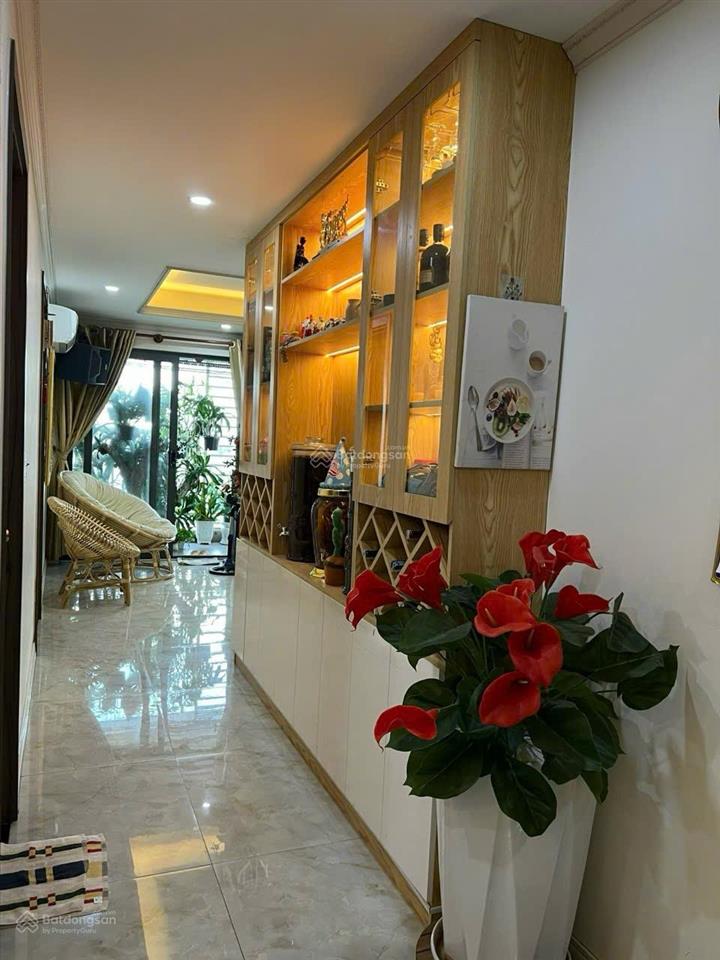 Cho thuê căn góc 107m2 full nội thất giá 18 triệu