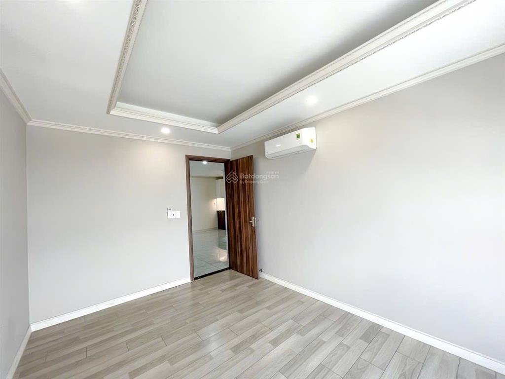 Bán căn 2pn view sông tầng cao giá 4.250 tỷ full nội thất