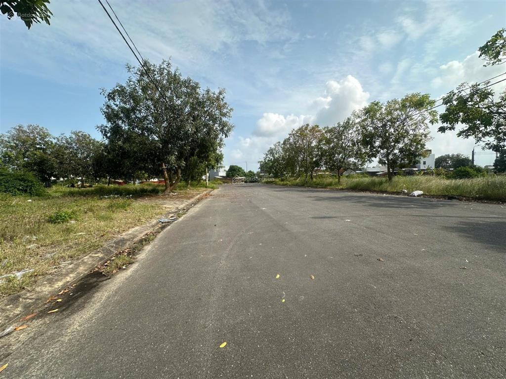 Bán đất tại quách thị trang, 2,85 tỷ, 100m2, nhiều tiện ích đẹp