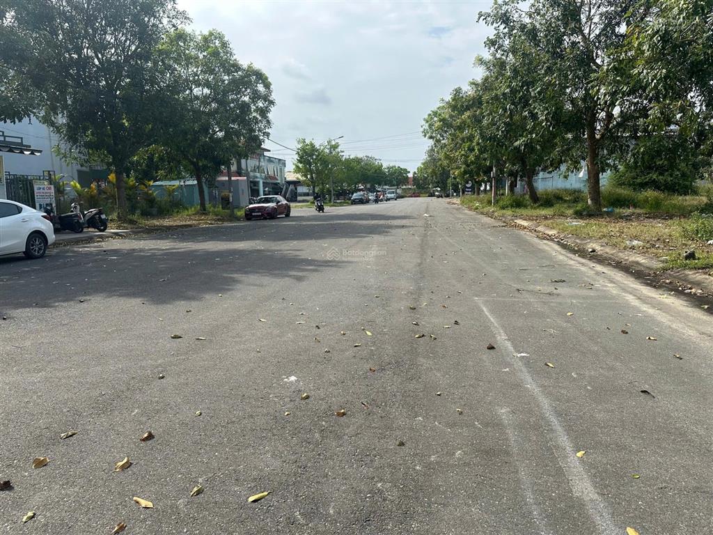 Bán đất tại quách thị trang, 2,85 tỷ, 100m2, nhiều tiện ích đẹp