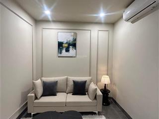 Toà căn hộ dịch vụ  gần đại học ktqd, bách khoa  8 tầng thang máy  12 phòng doanh thu 60tr/th