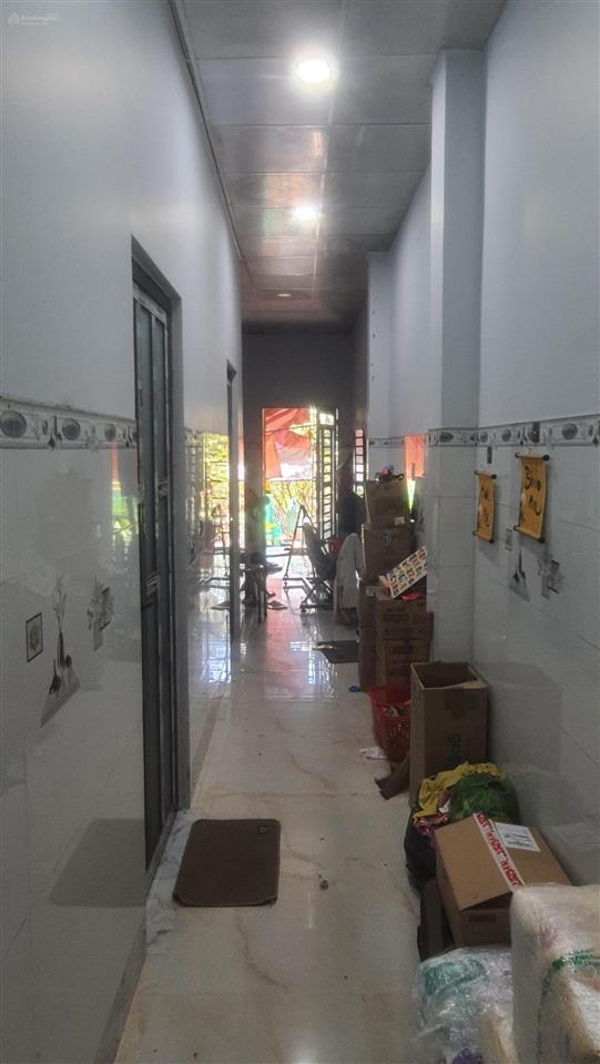 Cần bán gấp nhà cấp 4, ngang 5m dài 19,5m.