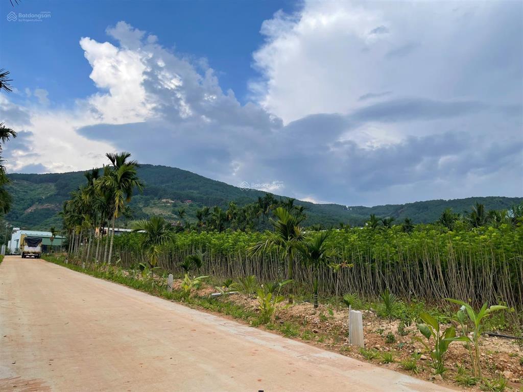 Đất cạnh thông, sẵn thổ cư, ra chợ 5p  giá rẻ chỉ 1ty250