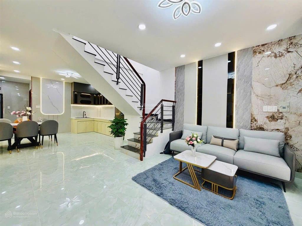 Bán nhà 1/, 65m2, 5.2x13, 2t, tặng full nội thất tại phan huy ích, q.gò vấp. giá 5.75 tỷ
