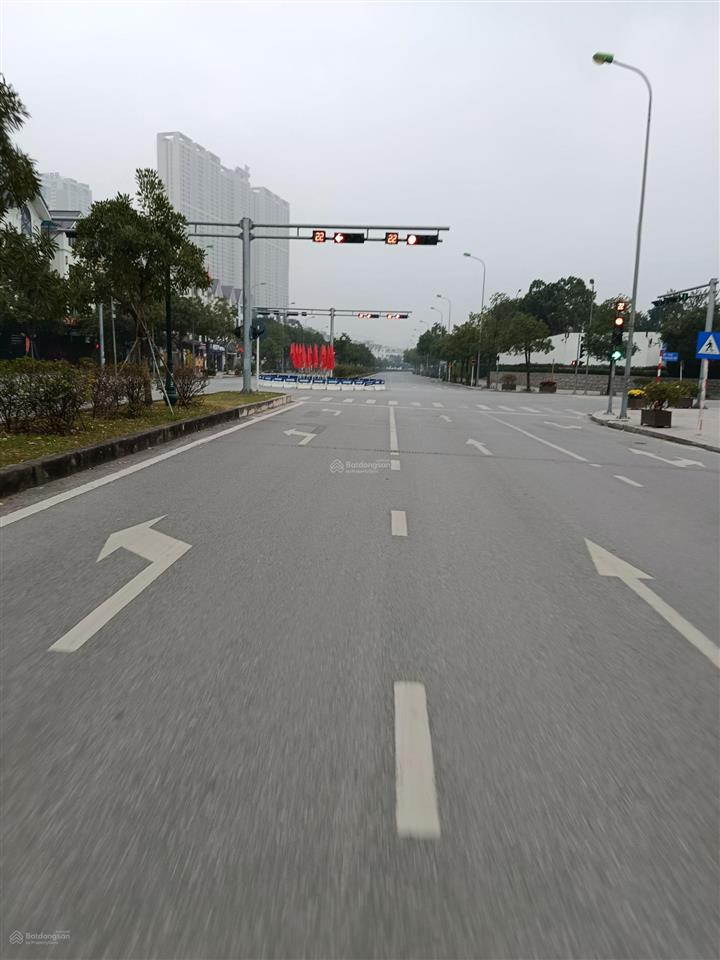 Chính chủ bán nhà đẹp dương nội 50m2, kinh doanh, gần aeon mall , giá hợp lý 15,8 tỷ