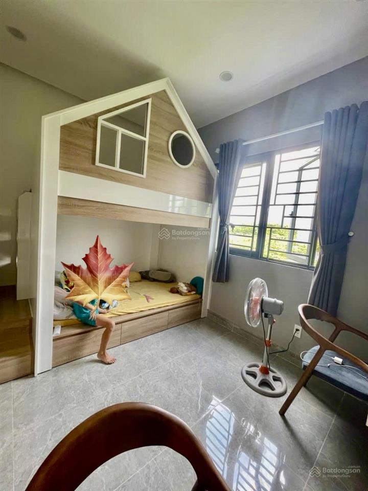 Cho gia đình thuê nhà mới đẹp 3 tầng đường bưng ông thoàn, gần global city, khu công nghệ cao