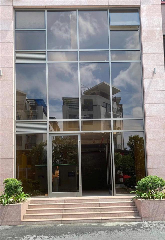 Cần bán gấp shophouse chân đế khai sơn city long biên 153m  kinh doanh mọi mặt hàng  giá 14,4