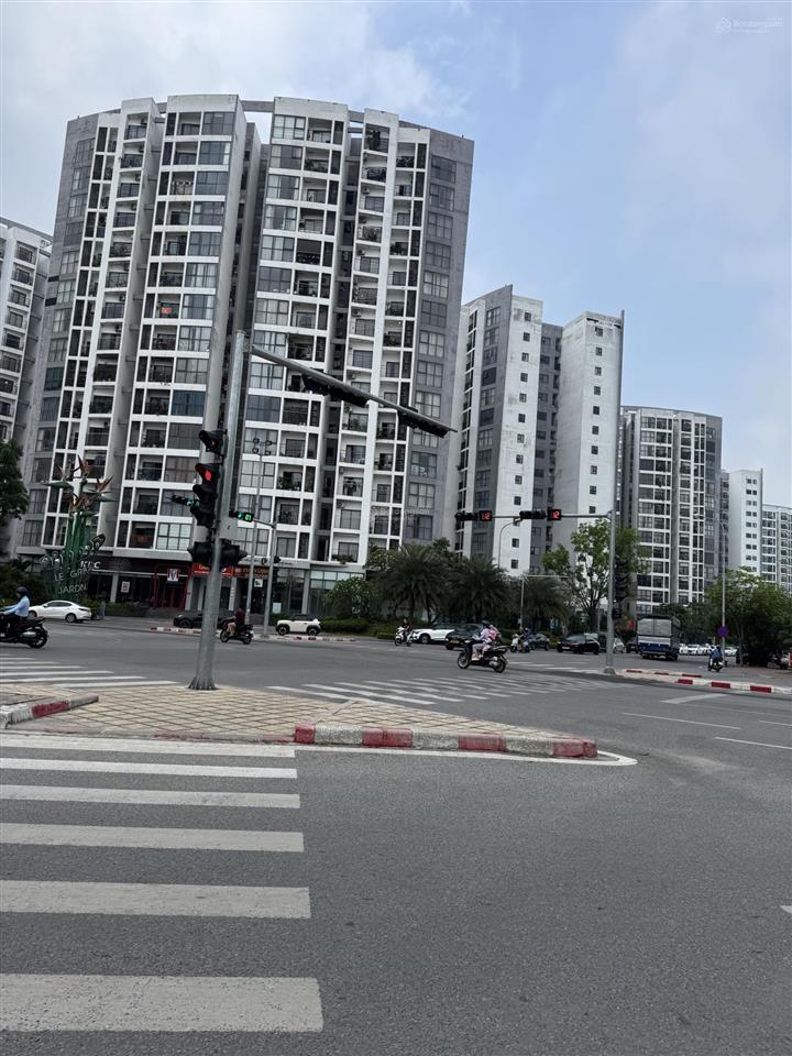 Cần bán gấp shophouse chân đế khai sơn city long biên 153m  kinh doanh mọi mặt hàng  giá 14,4