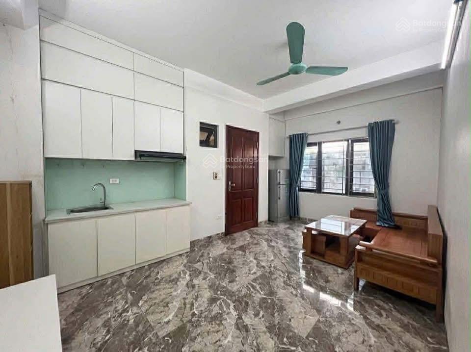 Cho thuê căm hộ dịch vụ phố ngọc thuỵ  2 phòng khách 1 phòng ngủ giá 7,5 tr/ tháng