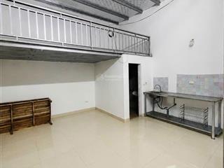 Cho thuê nhà cấp 4  ngọc thụy  khép kín  gần chợ  trường