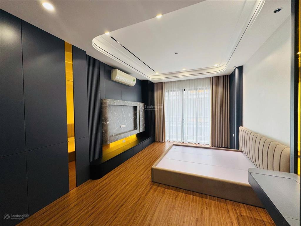 Giảm chào 1 tỷ  siêu phẩm cổ linh  7 t thang máy  sổ nở hậu  mt quyền lực  giá chốt linh động