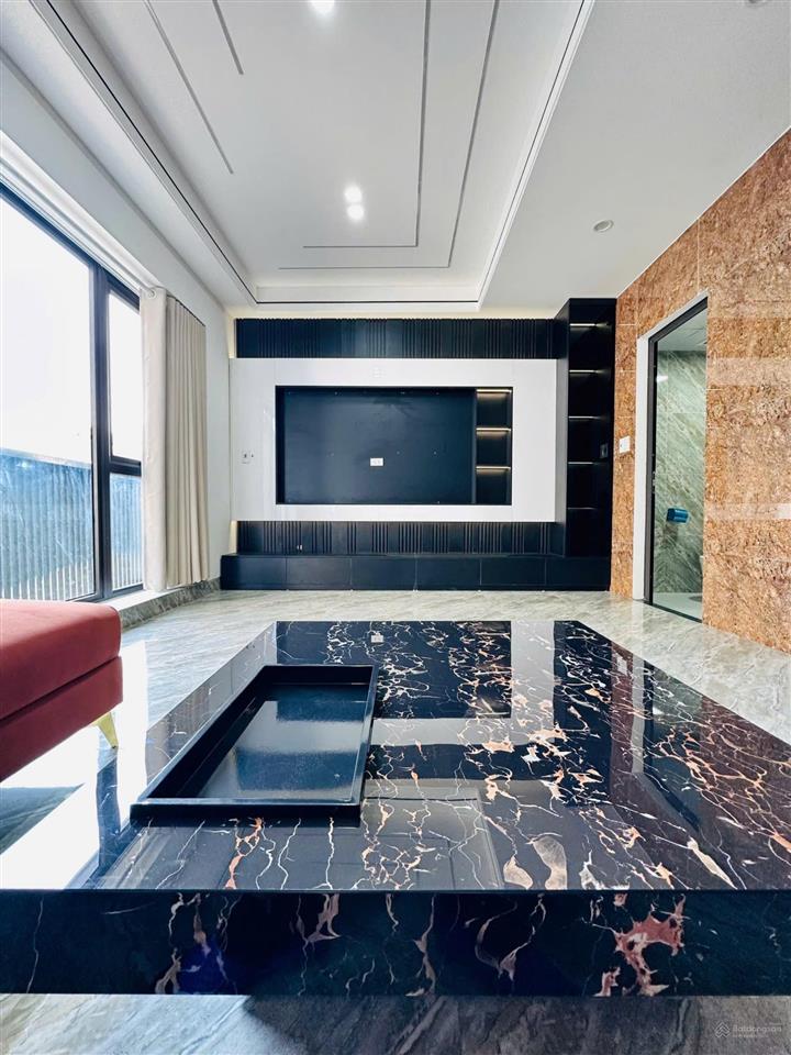 Giảm chào 1 tỷ  siêu phẩm cổ linh  7 t thang máy  sổ nở hậu  mt quyền lực  giá chốt linh động