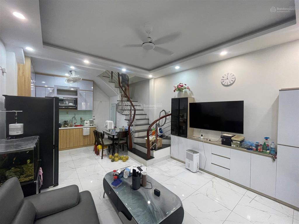 Siêu phẩm long biên cách hồ ái mộ & bồ đề vài bước chân 5 tầng full nội thất xịn giá tốt