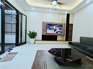 Nhà đẹp thang máy  nguyễn văn cừ  lâm hạ  lô góc  60m 5 phòng ngủ full nội thất  giá hơn 11 tỷ