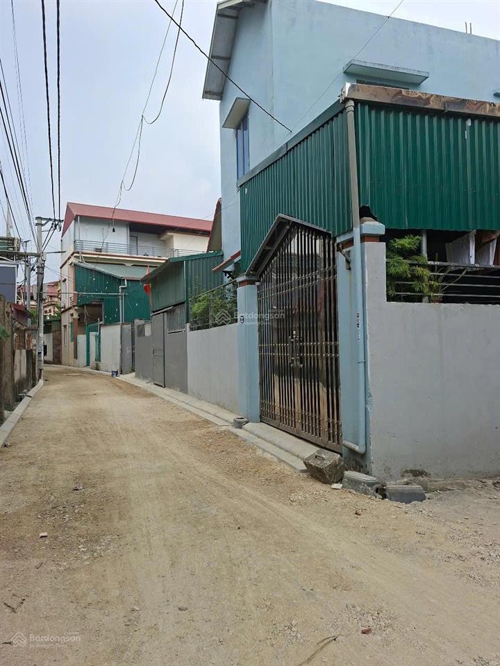 Siêu phẩm gia lâm giá chốt nhà 67 m  3 tầng thêm thùng sơn là đẹp giá 4,5 tỷ ctl sâu
