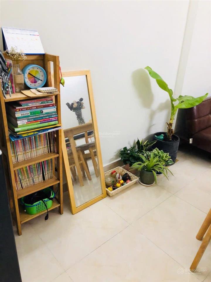 E cần bán căn zen tower nhà xã hội đã có sổ 1 pn 1 wc.