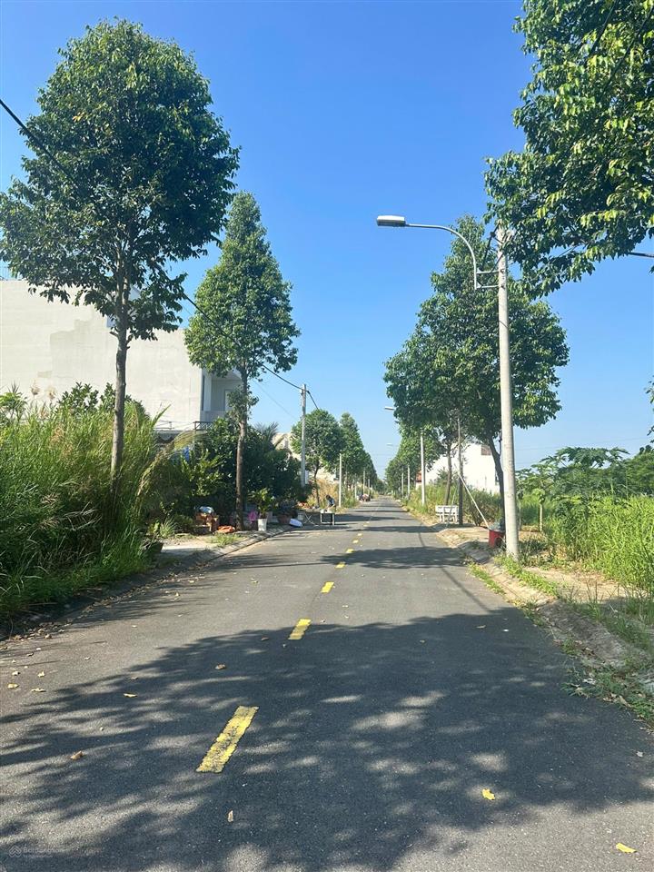 Bán gấp nền đất giá tốt tại nhà bè, gần đường nguyễn bình, cầu rạch dơi 1km, giá 3tỷ5 cho 120m2