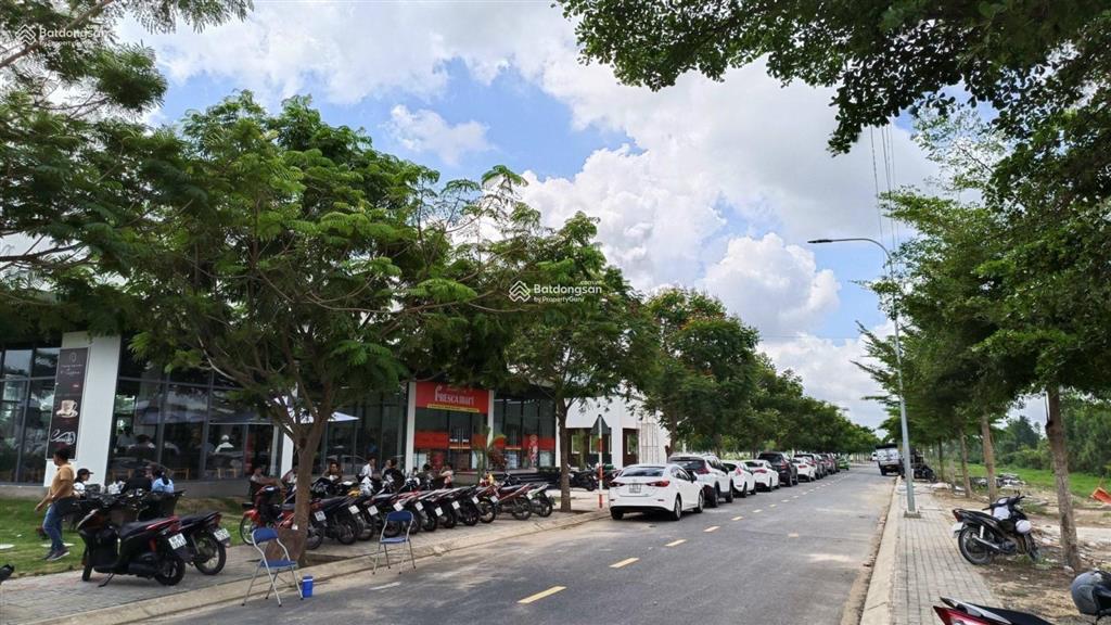 Cần bán nhanh lago centro dt 83m², giá 1,1 tỷ. sổ đỏ sang tên ngay, nền thoáng mát ngay kênh đào
