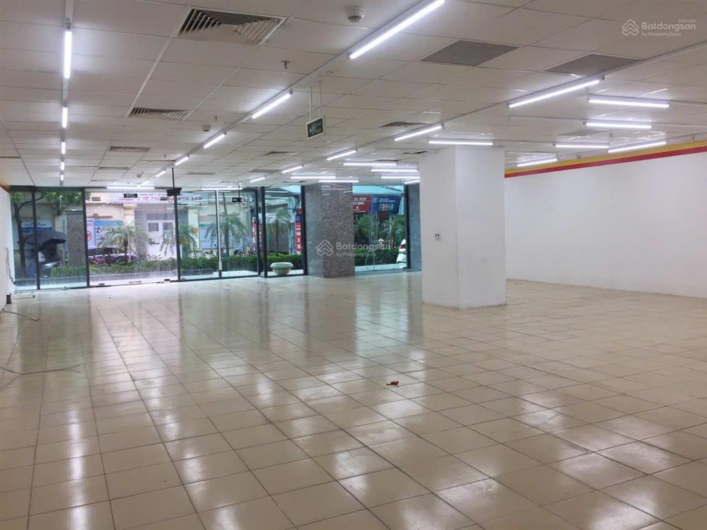 Cho thuê shophouse 110m2 tại mặt tiền sảnh thương mại tầng 1 one 18 ngọc lâm, giá tốt