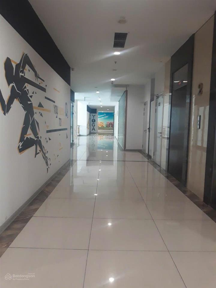 Cho thuê shophouse 110m2 tại mặt tiền sảnh thương mại tầng 1 one 18 ngọc lâm, giá tốt