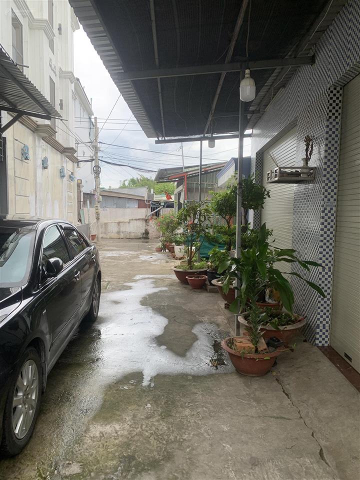 Bán đất thổ cư hxh đường đst, dt 84m2 giá 3,8 tỷ