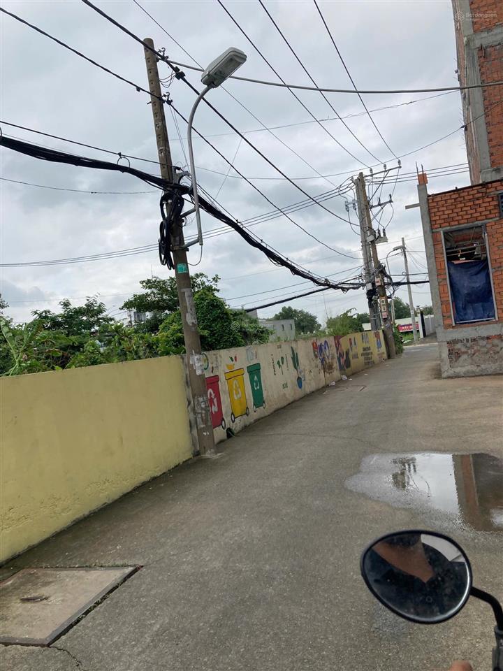 Bán đất thổ cư hxh đường đst, dt 84m2 giá 3,8 tỷ