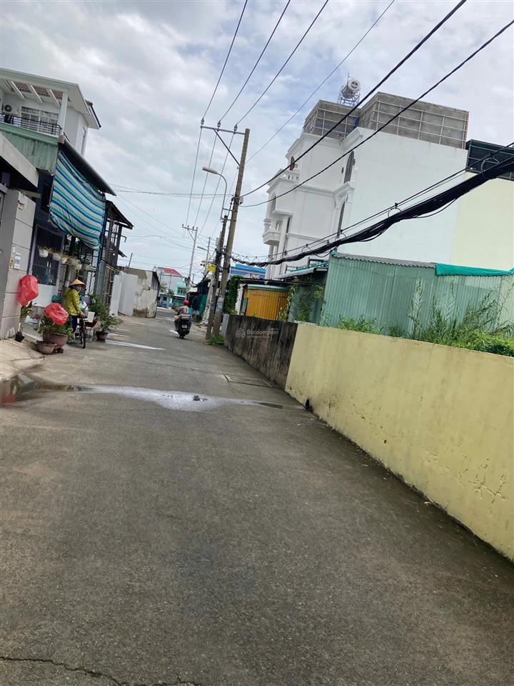 Bán đất thổ cư hxh đường đst, dt 84m2 giá 3,8 tỷ