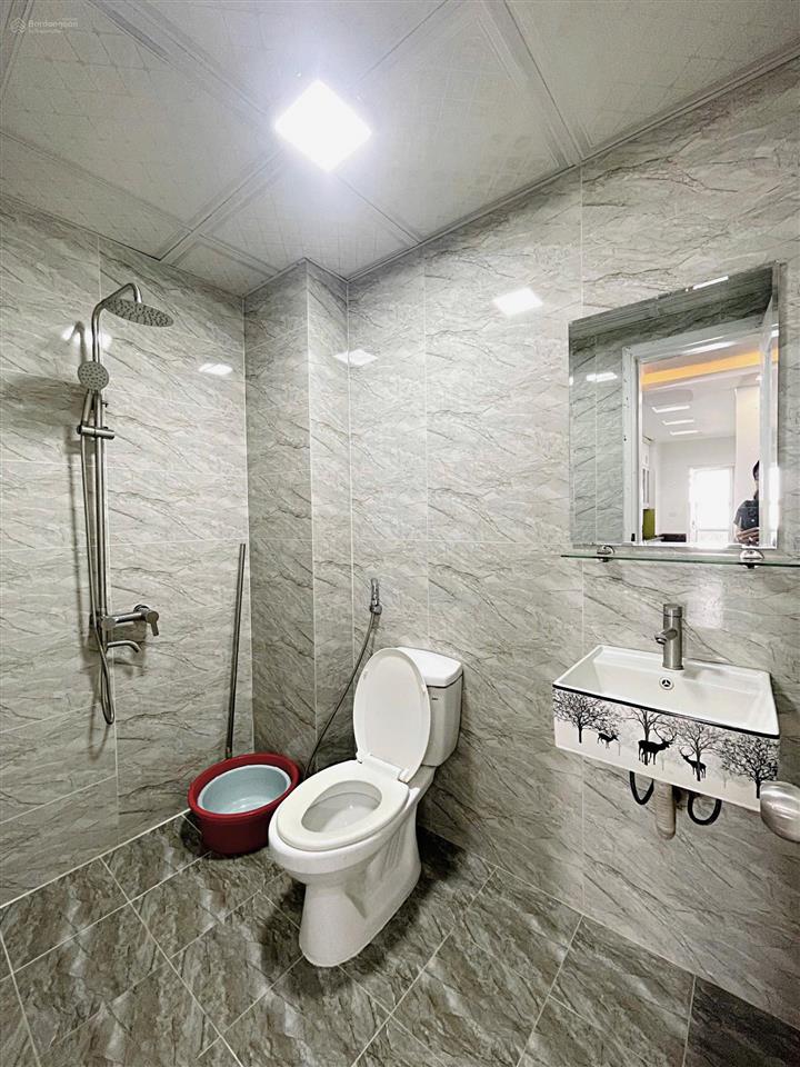 Giảm giá sâu chỉ nhỉnh 4 tỷ sở hữu ngay 3 ngủ đẹp long lanh, 74m2 tại ct12a kim văn kim lũ.