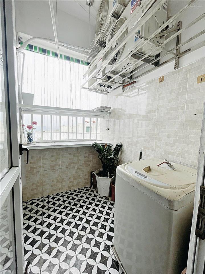 Giảm giá sâu chỉ nhỉnh 4 tỷ sở hữu ngay 3 ngủ đẹp long lanh, 74m2 tại ct12a kim văn kim lũ.