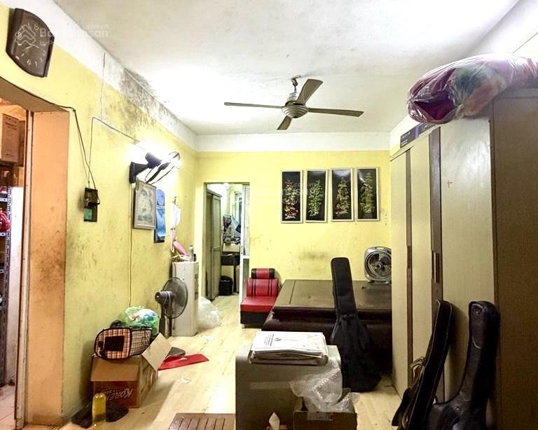 Tập thể phố trung tâm. căn nguyên bản 3 phòng ngủ