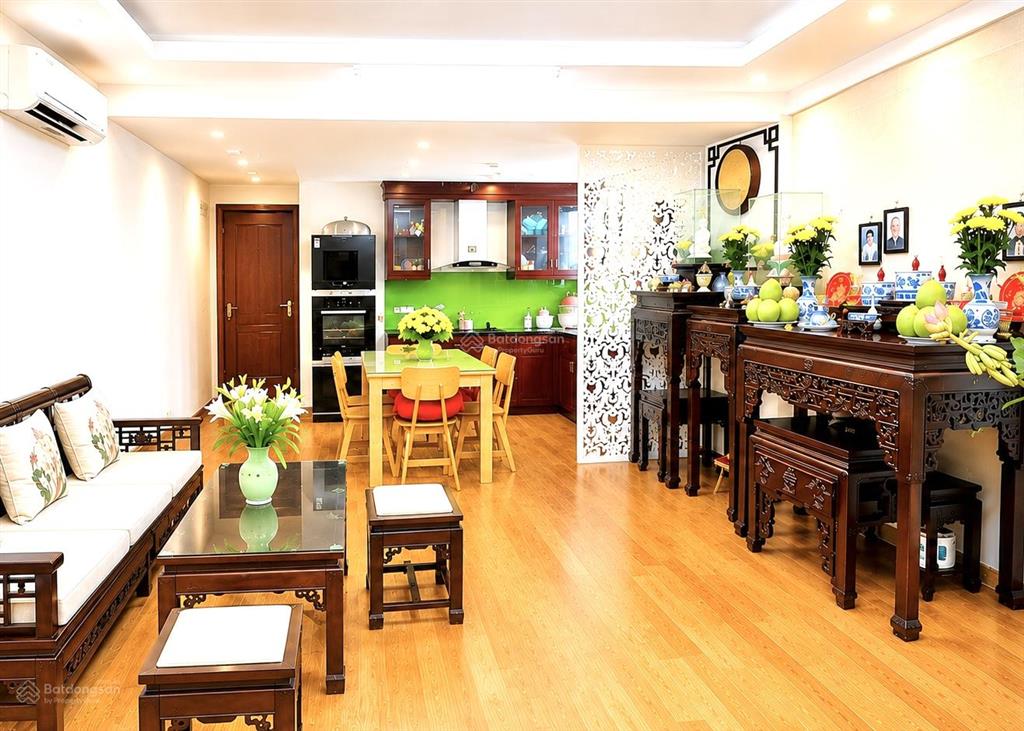 Chung cư cao cấp d2 giảng võ. lô góc, view ngã tư hồ giảng võ