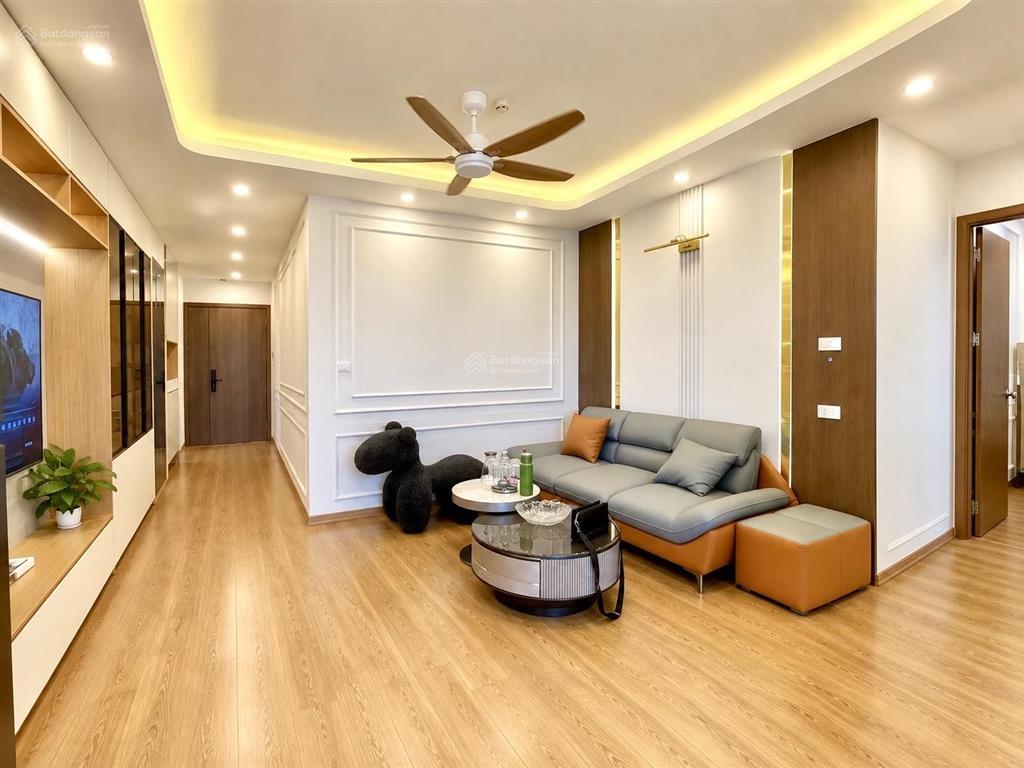 Chung cư a14  mạc thái tổ  sổ đỏ 55 m2