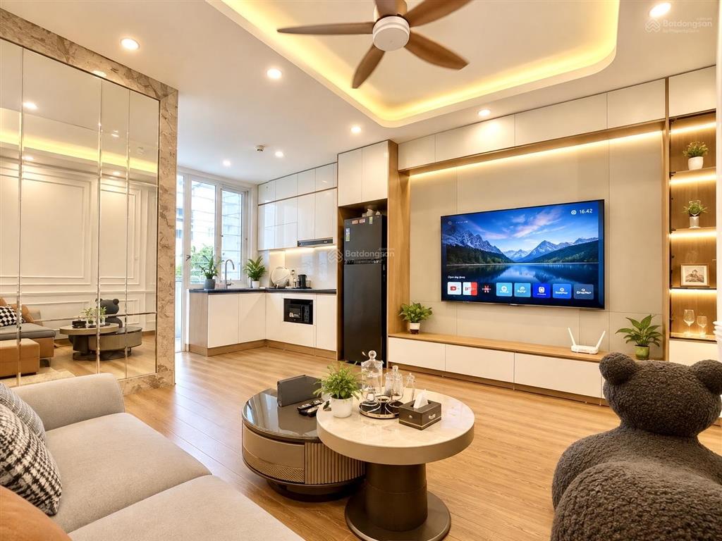 Chung cư a14  mạc thái tổ  sổ đỏ 55 m2